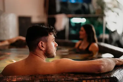 Bubbelbad i spaavdeling – kort vei fra Østfold og Oslo